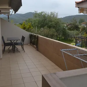 https://helena-house.hotelschalkidiki.net