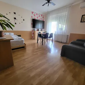 Apartament Jozsef Attila, Hajdúszoboszló